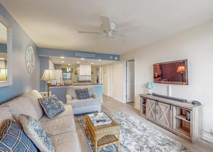 Fabulous With Balcony Pools Gym Game Tennis & Ac Holiday home