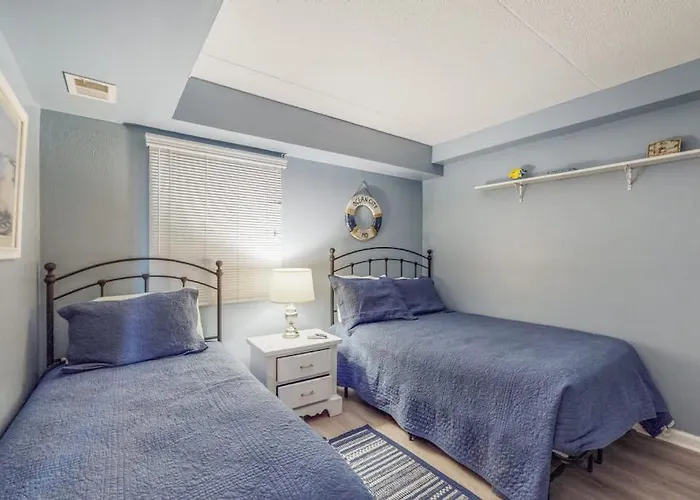 Fabulous With Balcony Pools Gym Game Tennis & Ac * Ocean City