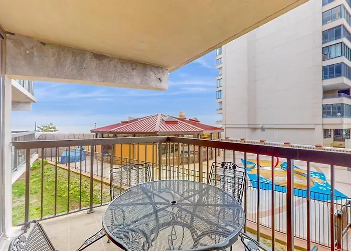 Fabulous With Balcony Pools Gym Game Tennis & Ac Holiday home Ocean City